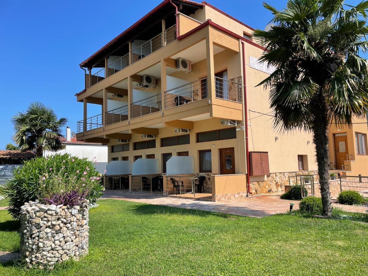Helios Hotel Stavros  Exteriör bild